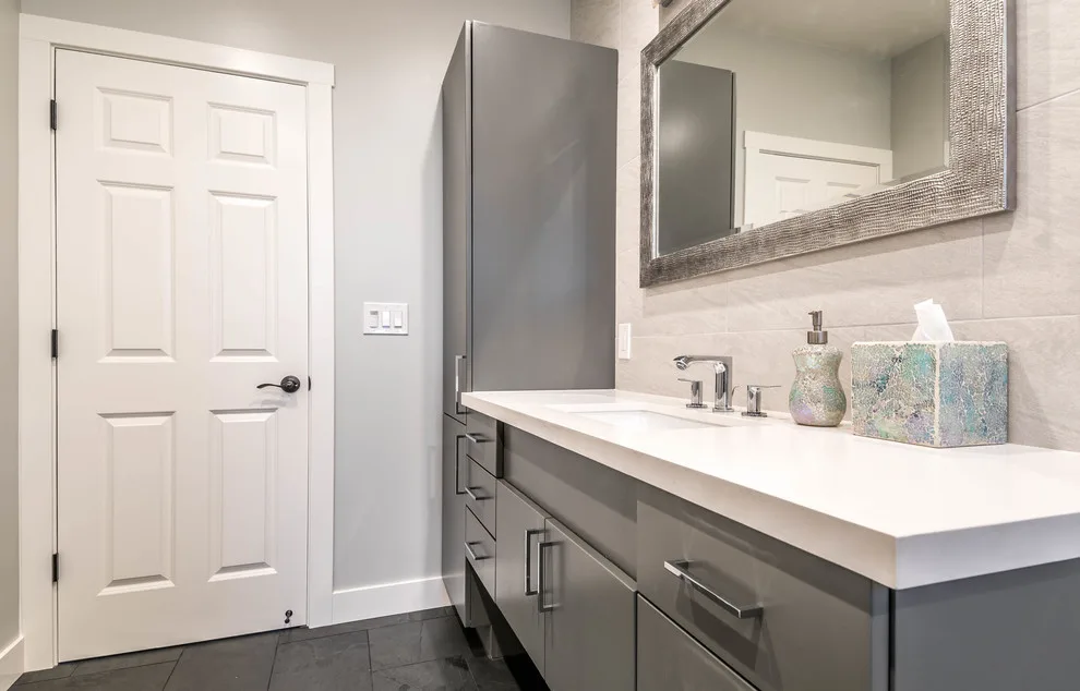 Modern Restroom by Modern Builders Co LLC - Photo 2