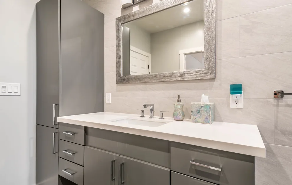 Modern Restroom by Modern Builders Co LLC - Photo 3