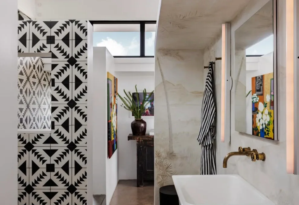 Marfa's Contemporary by Oak & Iron Construction Group - Photo 2