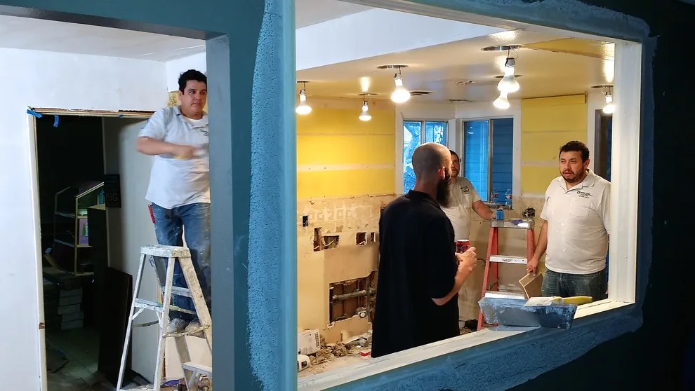 HGTV's "KITCHEN CRASHERS" Episode 806 Aired in Fall 2015 by JKL Development Inc. - Photo 17