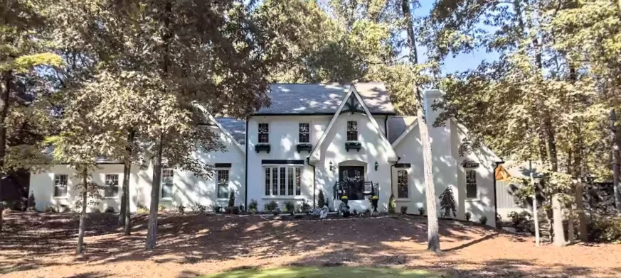 Ashridge Complete Home Makeover by Gordon Custom Homes - Photo 12