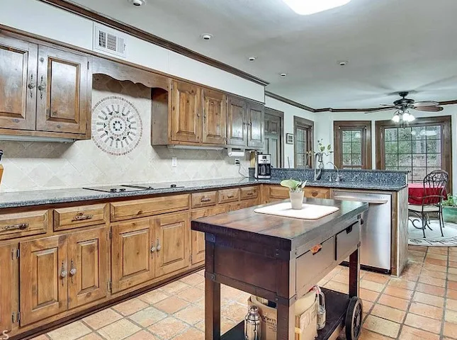 Ashridge Complete Home Makeover by Gordon Custom Homes - Photo 6