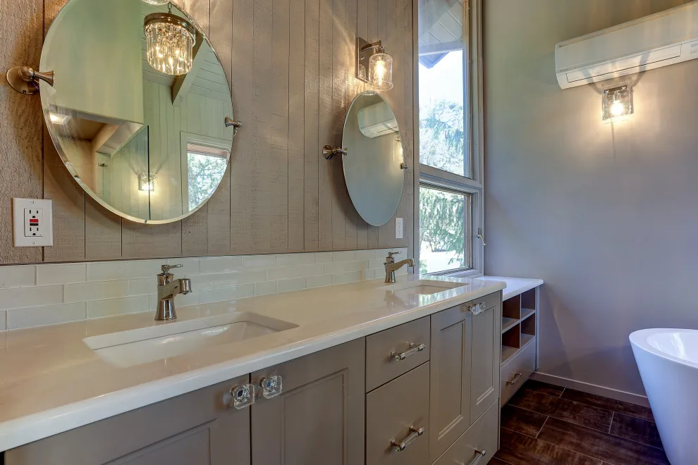 Aubrey Butte Restroom Remodel by Ron Brown - The Finisher - Photo 7