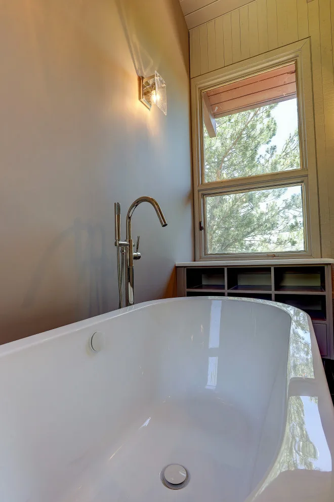 Aubrey Butte Restroom Remodel by Ron Brown - The Finisher - Photo 3