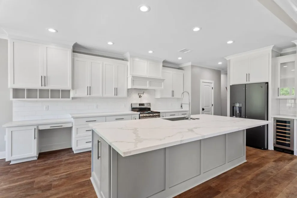 V T Contracting LLC - Photo 8
