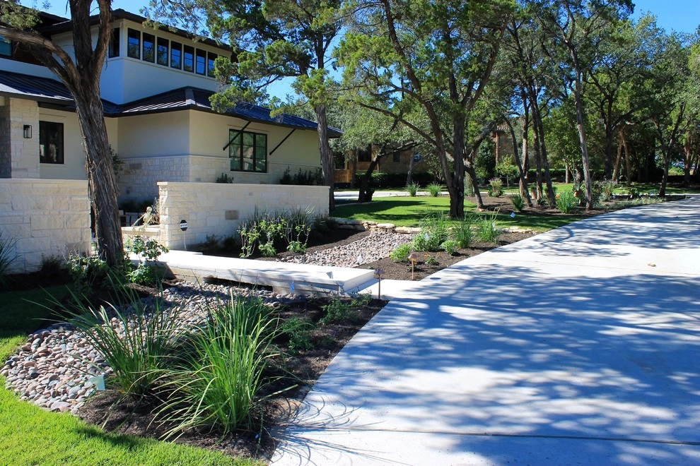 Barton Creek Residence by GreenScapes Landscaping & Pools - Photo 6
