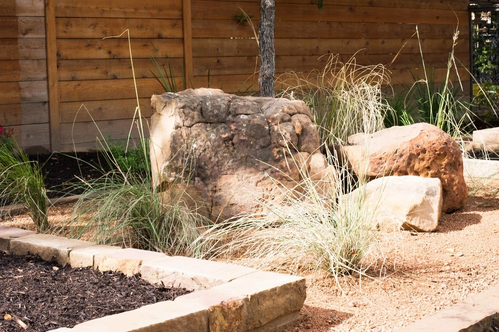 Downtown Austin Residence by GreenScapes Landscaping & Pools - Photo 5