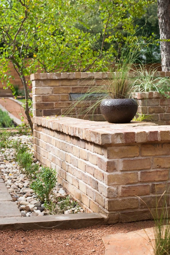 Downtown Austin Residence by GreenScapes Landscaping & Pools - Photo 7