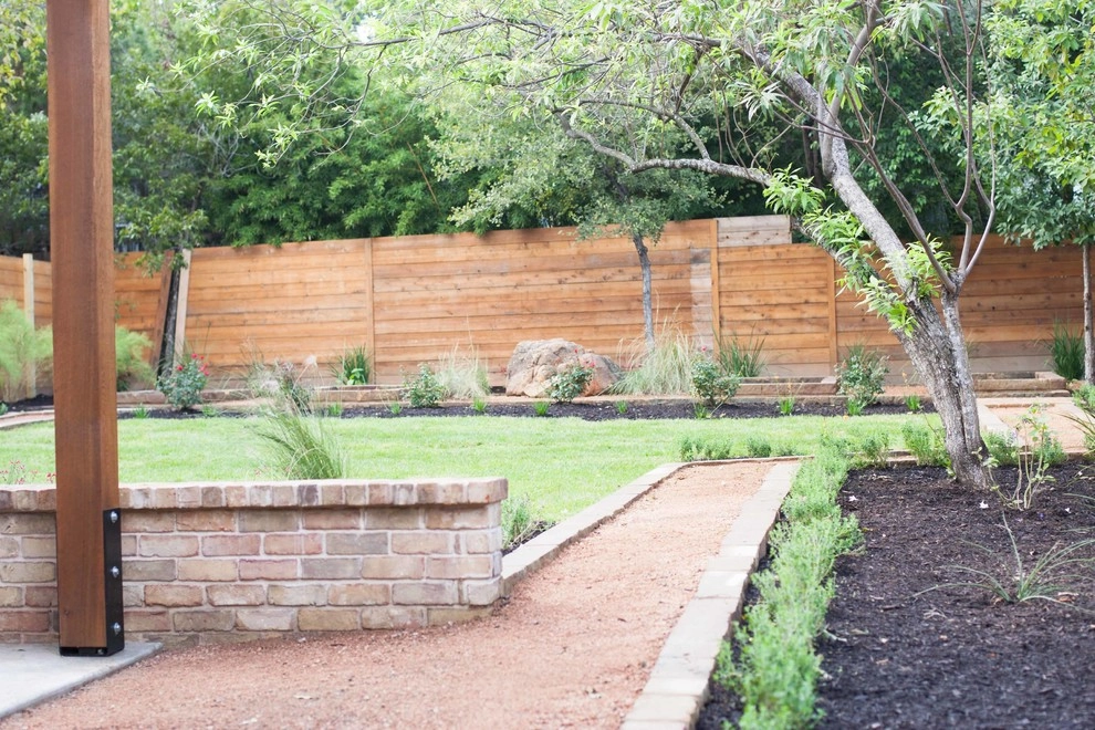 Downtown Austin Residence by GreenScapes Landscaping & Pools - Photo 4