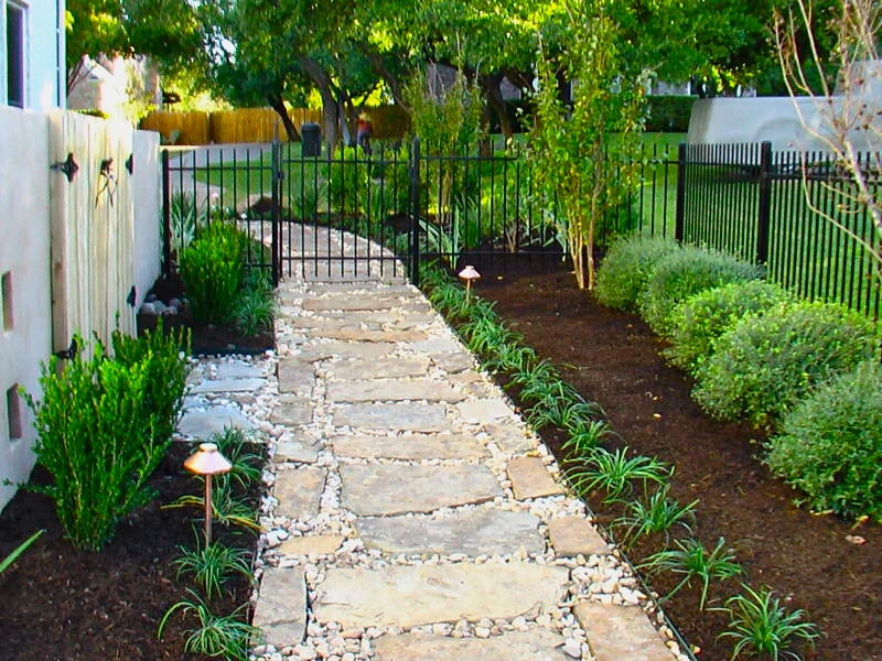 Flagstone Pathway by GreenScapes Landscaping & Pools - Photo 2