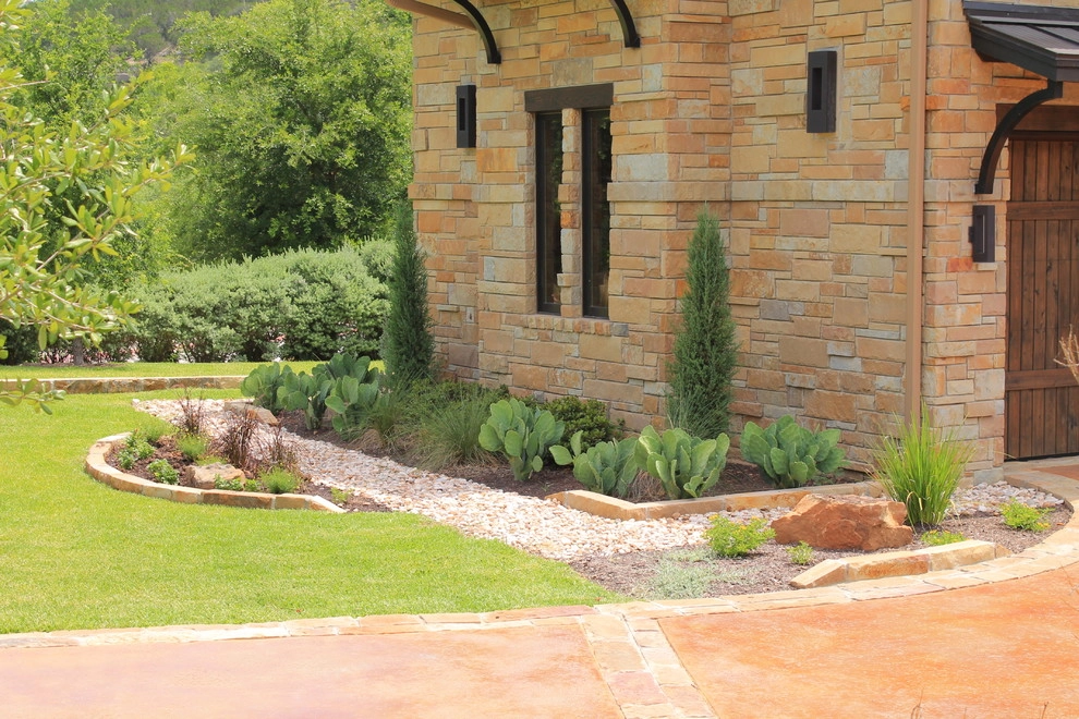 Lake Austin Residence by GreenScapes Landscaping & Pools - Photo 10