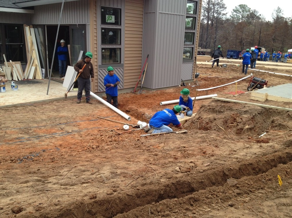 Extreme Makeover Home Edition Bastrop by GreenScapes Landscaping & Pools - Photo 28