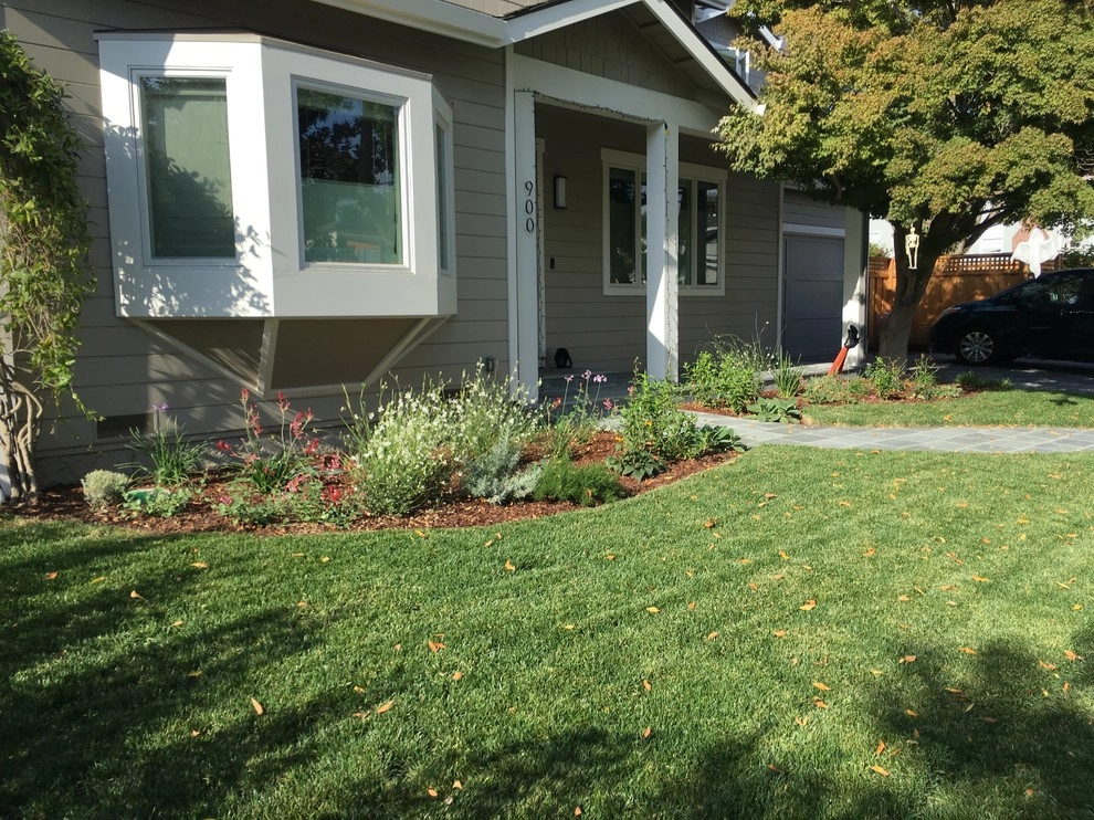 San Carlos Curb Appeal by Greensleeves Garden Design - Photo 2