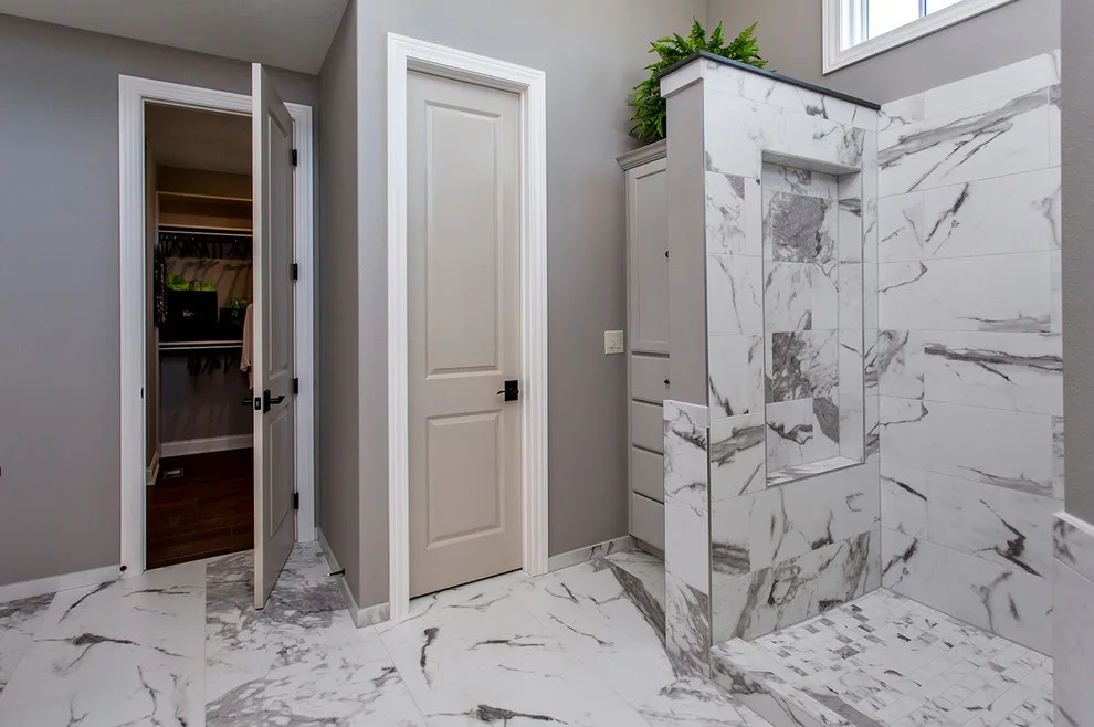 2018 DM HomeShow Bespoke Residence by Unique Homes Iowa - Photo 15