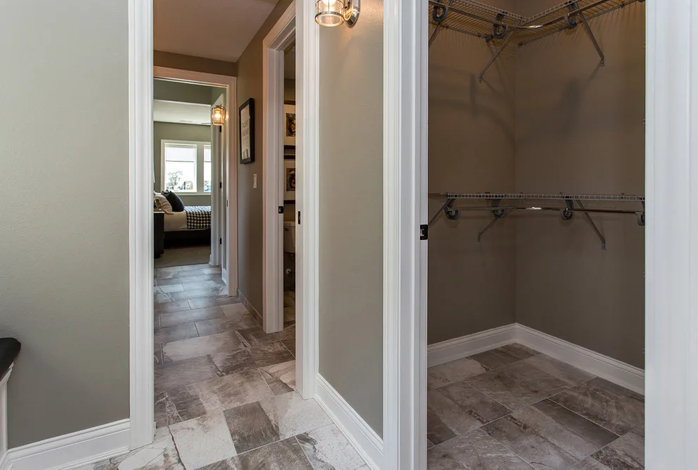 2018 DM HomeShow Bespoke Residence by Unique Homes Iowa - Photo 8