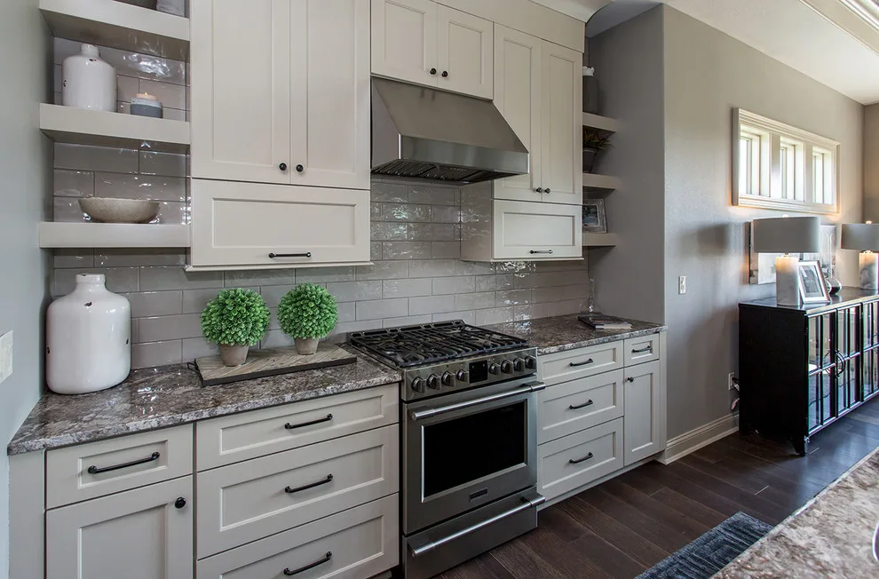 2018 DM HomeShow Bespoke Residence by Unique Homes Iowa - Photo 14