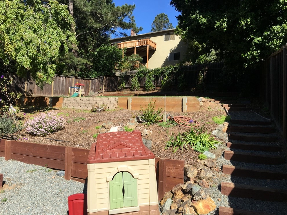 Belmont Family Garden by Greensleeves Garden Design - Photo 9
