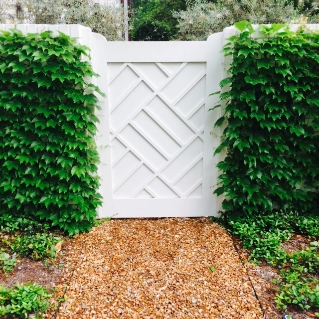 Traditional Backyard Landscape in Houston, TX by Gregory/Henry Landscapes - Photo 2