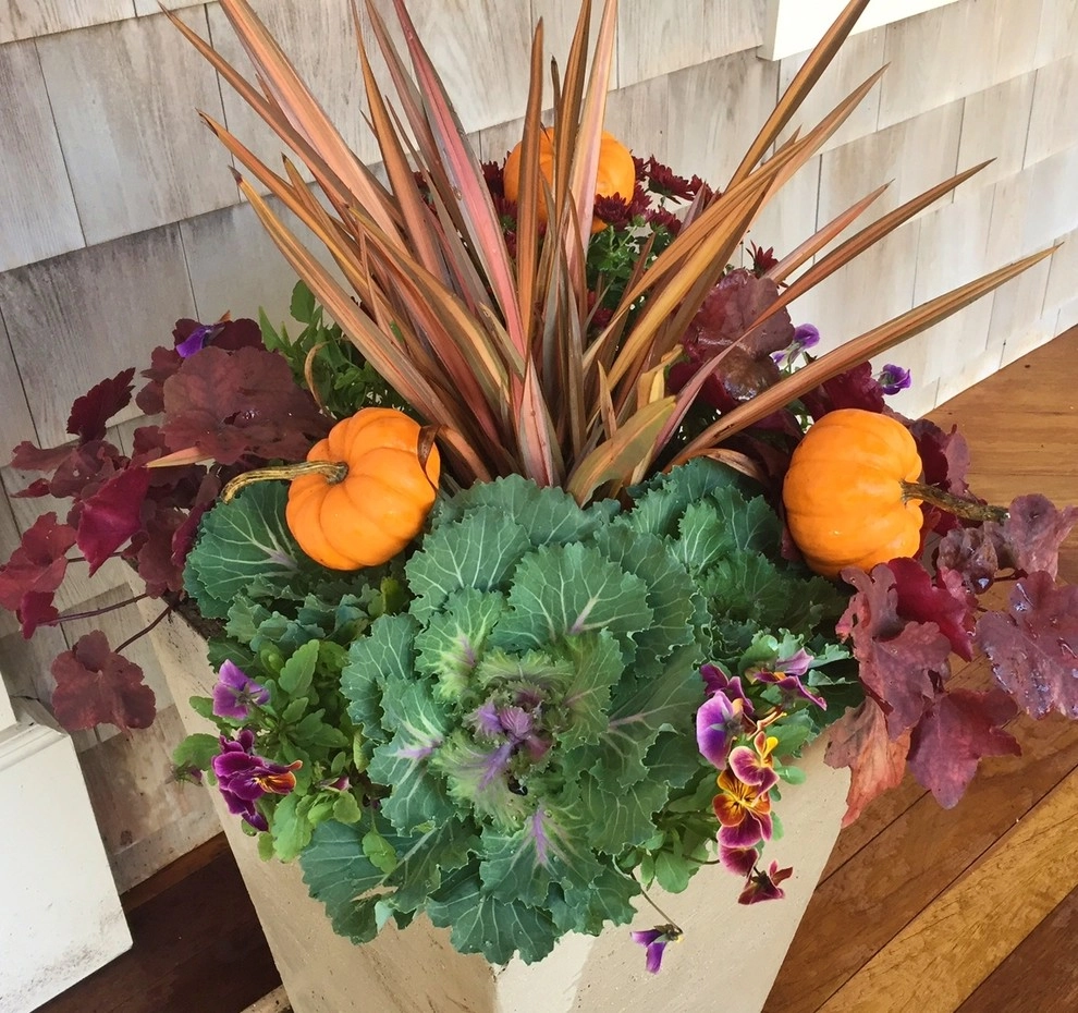 Seasonal Color by Gro Pro Landscape Company Inc. - Photo 38