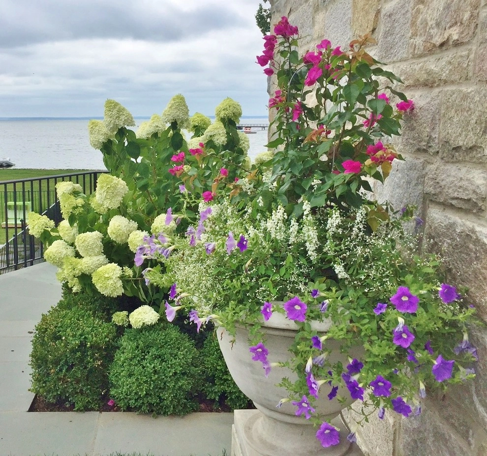 Our Gardens by Gro Pro Landscape Company Inc. - Photo 17