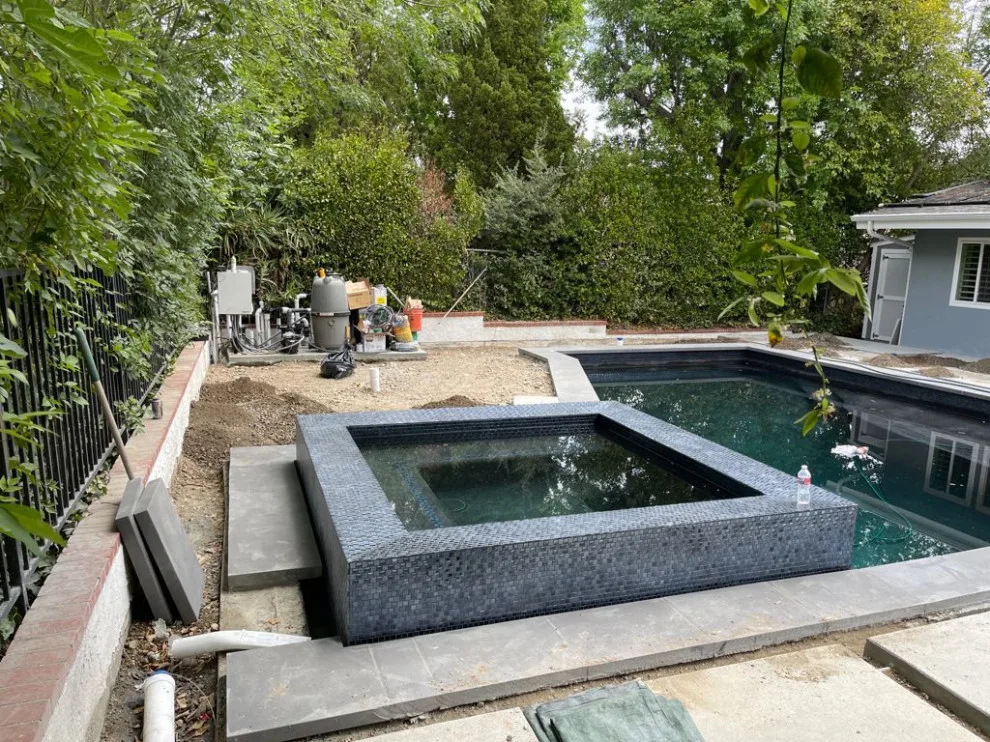 Outdoor Landscape Design and Swimming Pool Setup by Goldenline Remodeling - Photo 4