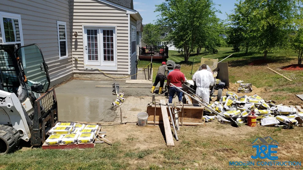 Outdoor Patio by J&E Modern Construction LLC - Photo 6