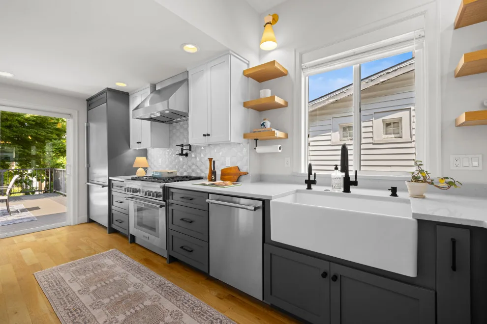 Capitol Hill Bungalow by The Alhadeff Group - Photo 8