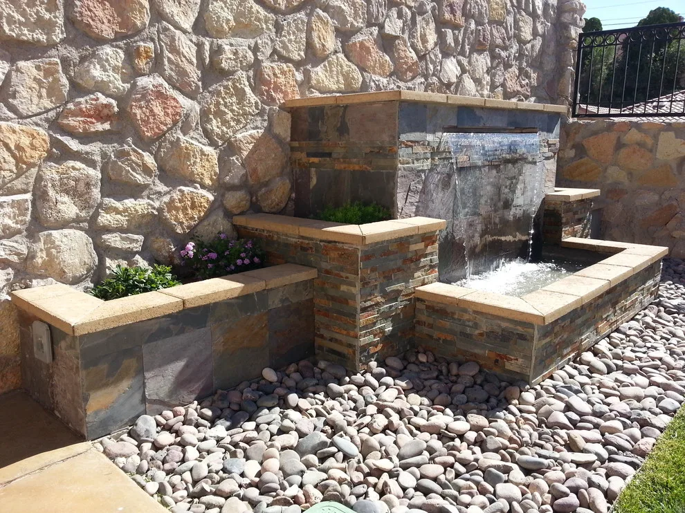 Outdoor Pergola, Kitchen, and Water Feature by Forma Contractors - Photo 2