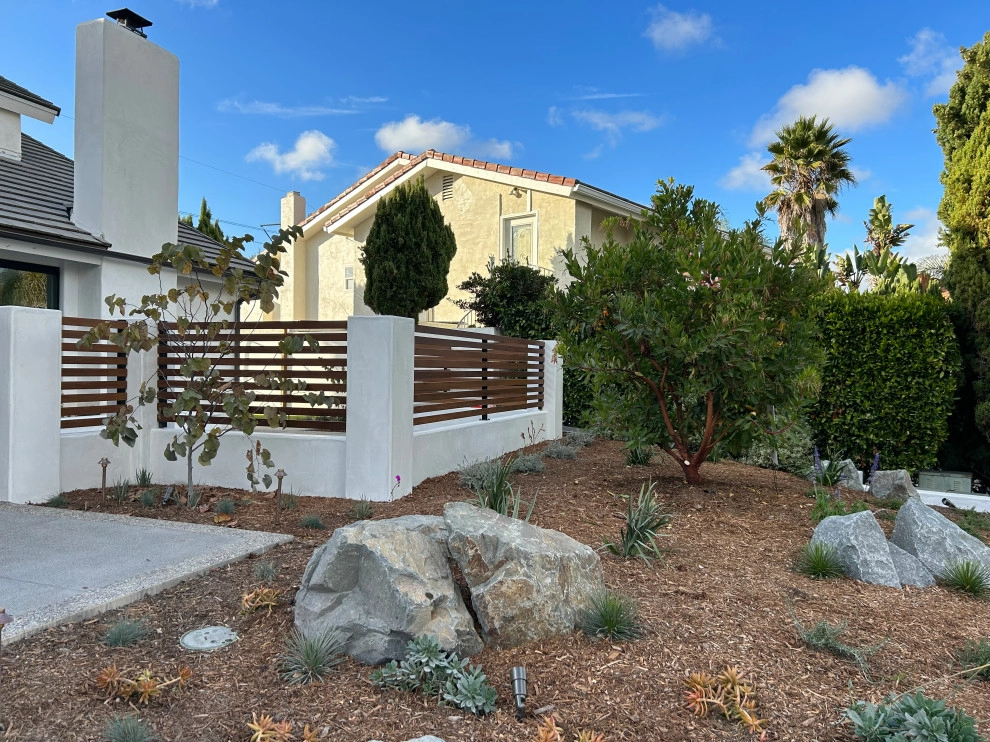 Carlsbad Contemporary by Groundswell Landscaping - Photo 4