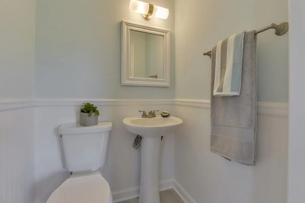 Contractor Transition: Before and After by Frank's Home Maintenance And General Contracting - Photo 17