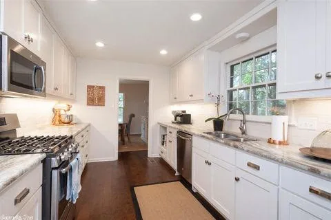 Bailey & Associates - Photo 6