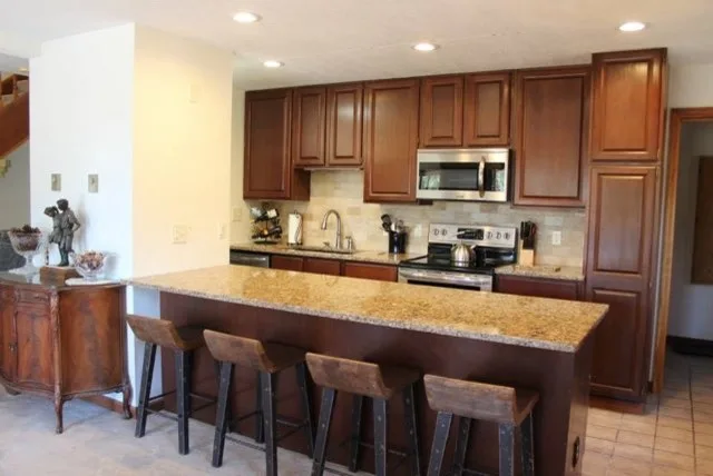 Bailey & Associates - Photo 13