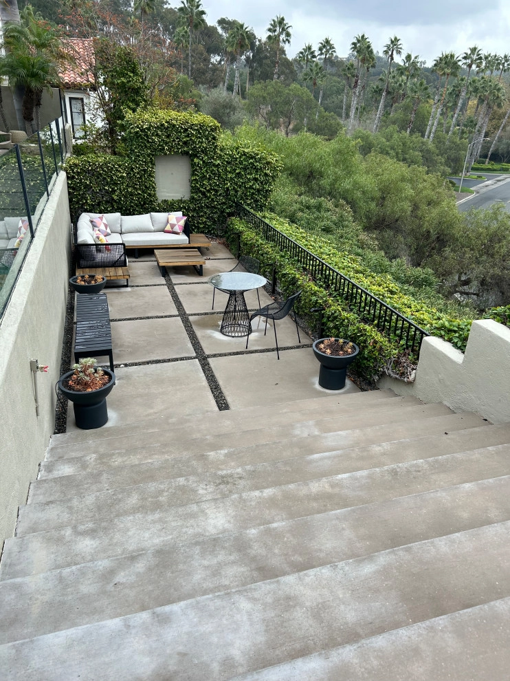Rancho Santa Fe Poolside by Groundswell Landscaping - Photo 2