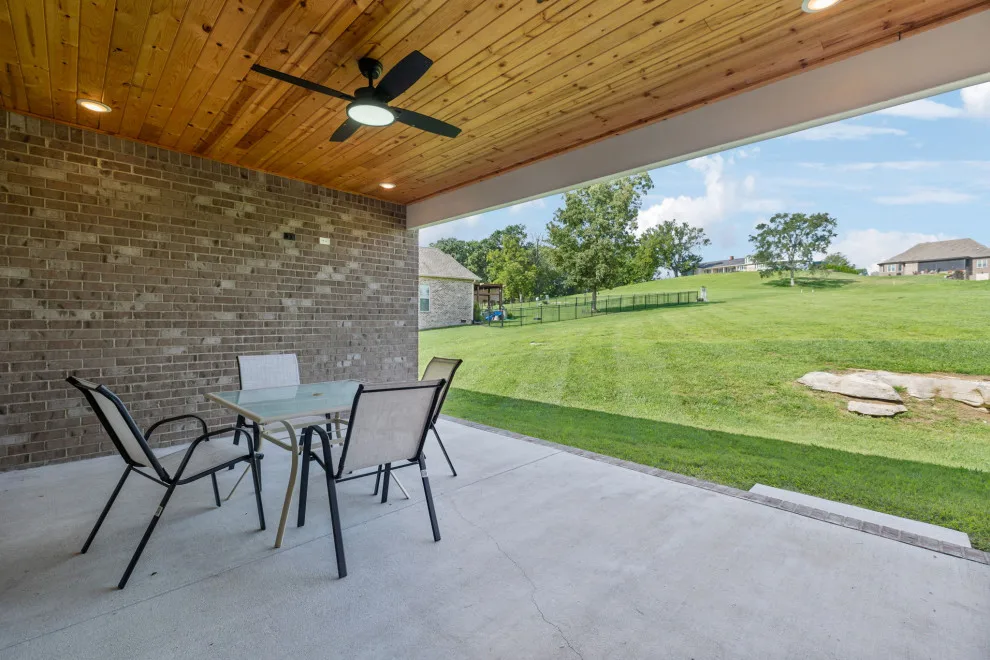 Ballentrace Bespoke Residence by Dixon Buildz - Photo 3