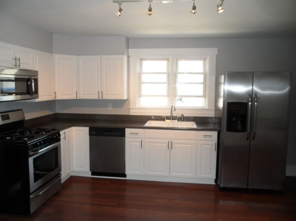 Bank Street Revamp by Burris & Associates, LLC - Photo 2