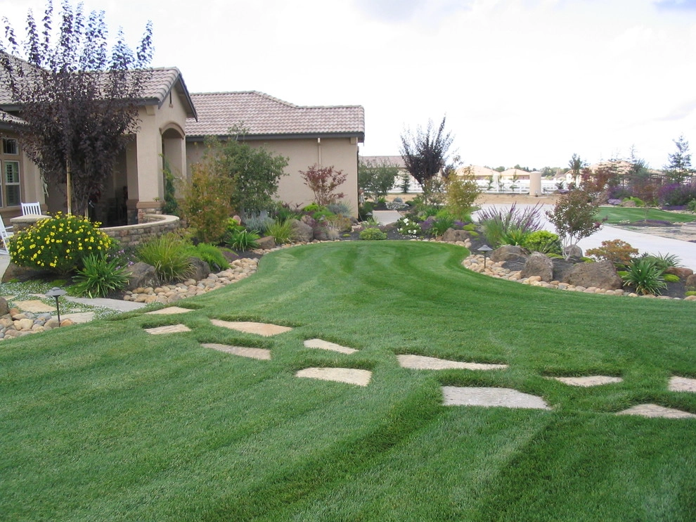 Santa Rosa Full Backyard & Front Yard Design by Hall Landscape Design - Photo 4
