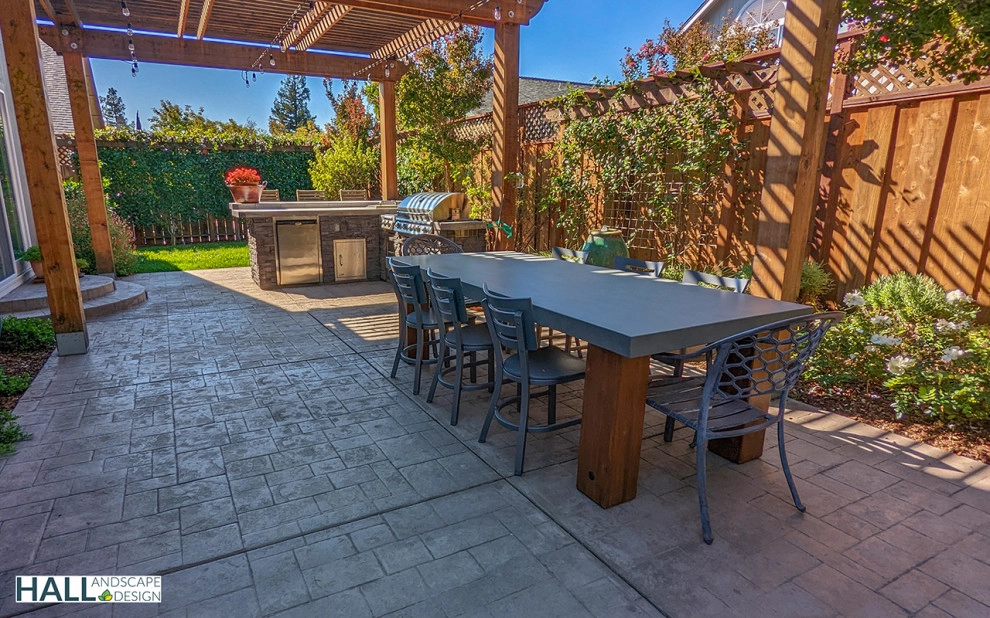 Fresh new patio, with new outdoor kitchen by Hall Landscape Design - Photo 14