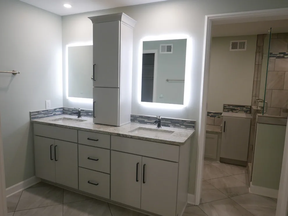 Baronne Luxury Bathroom by Before And After Builders, Inc. - Photo 19