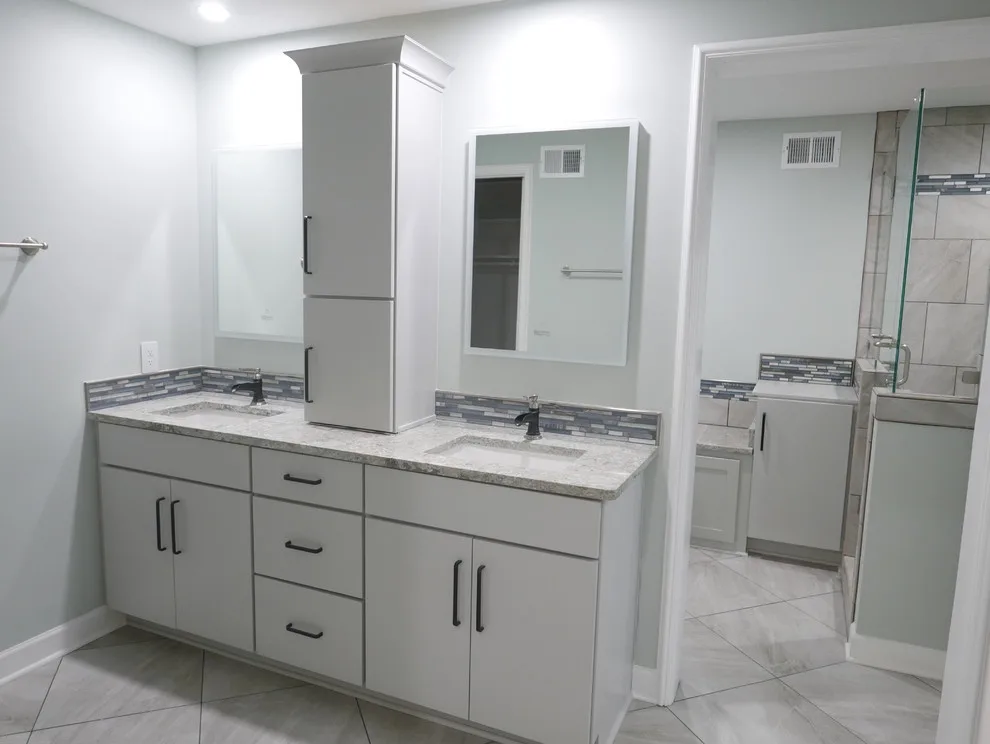 Baronne Luxury Bathroom by Before And After Builders, Inc. - Photo 18
