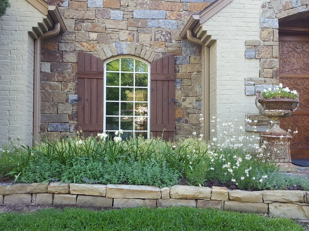 Front yard landscaping by Happy Gardens - Photo 4