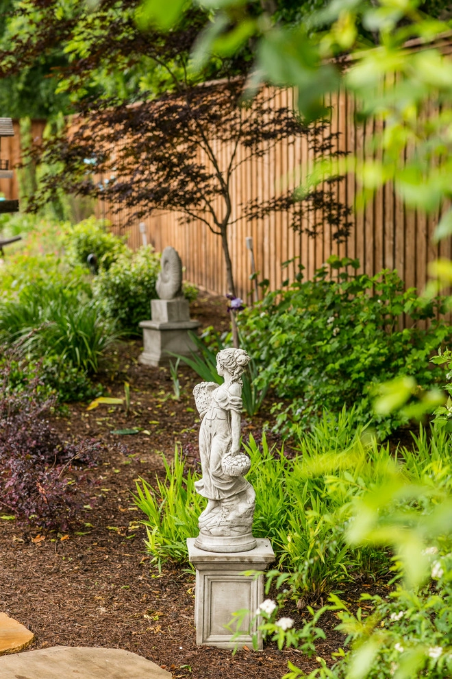 Backyard oasis by Happy Gardens - Photo 28