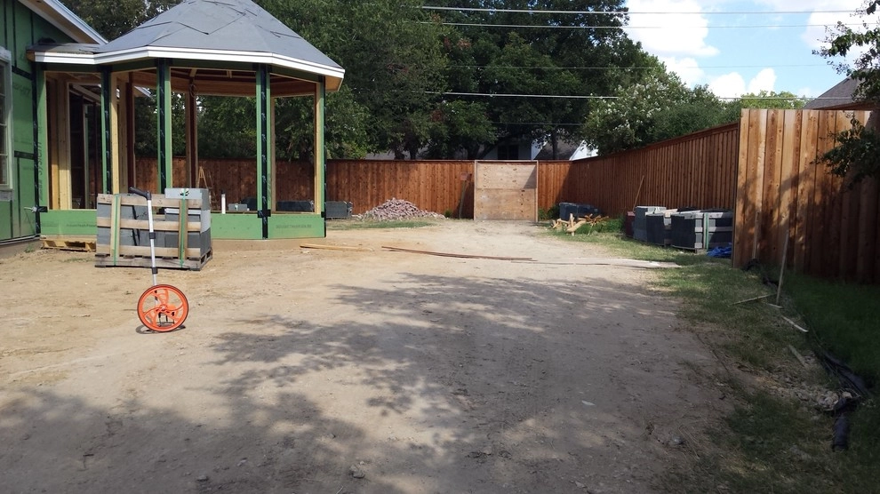 Backyard oasis by Happy Gardens - Photo 35