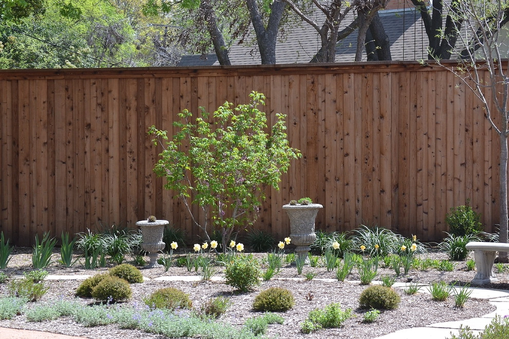 Backyard oasis by Happy Gardens - Photo 38