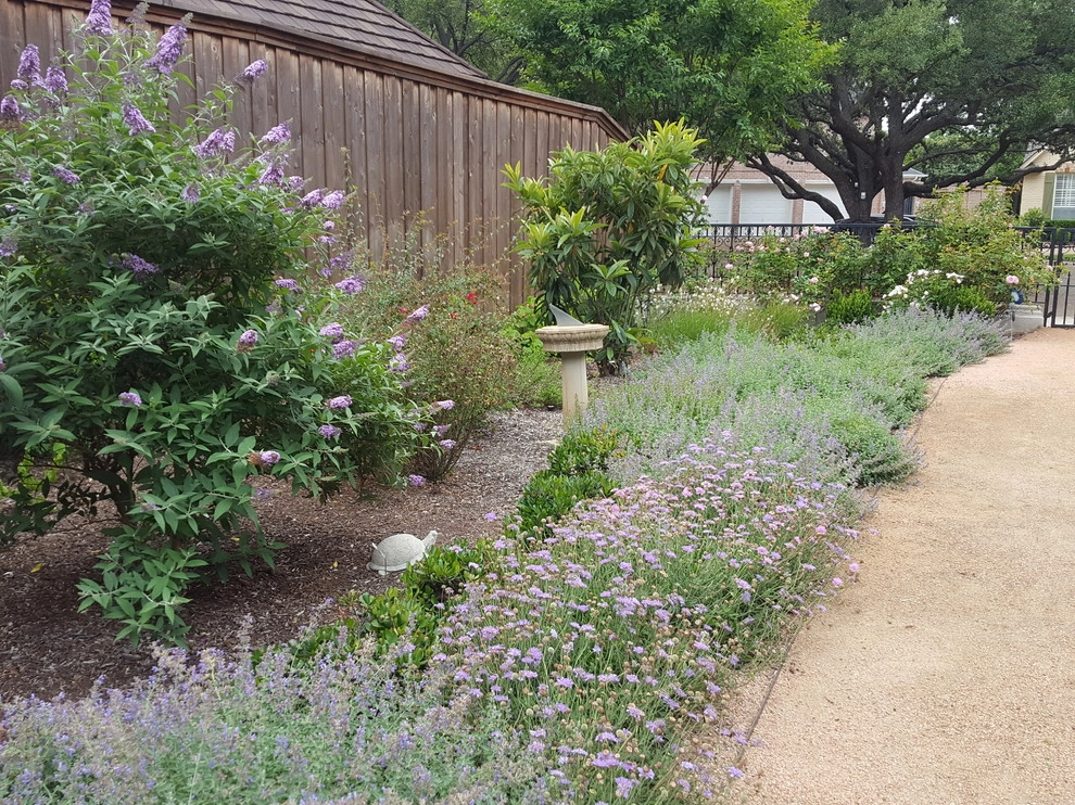 Backyard oasis by Happy Gardens - Photo 5