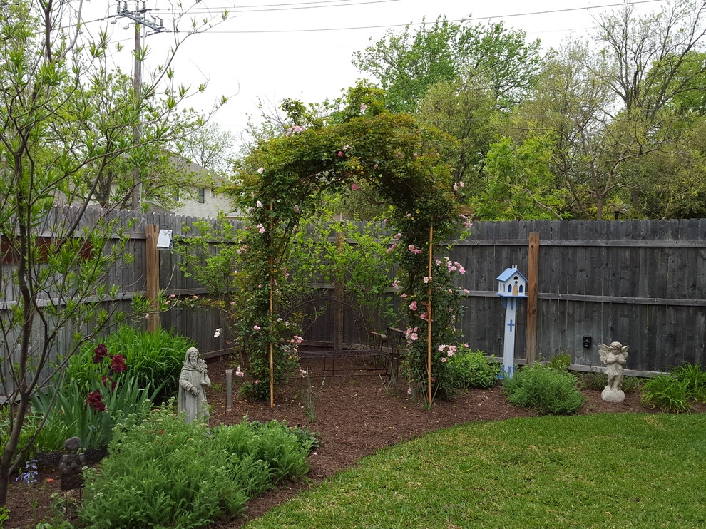 Natural front and back yard landscaping by Happy Gardens - Photo 6