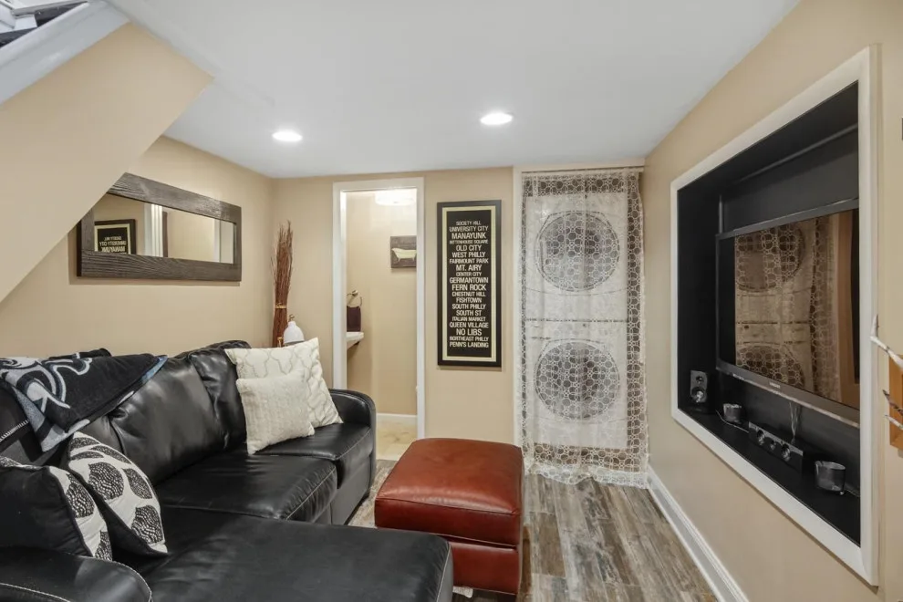 Crux Homes LLC - Photo 9