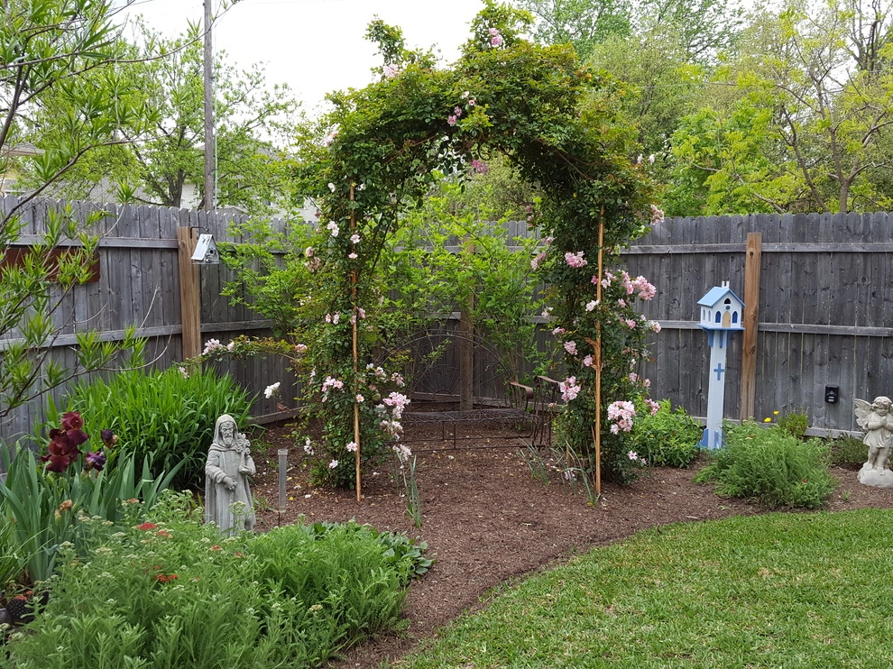 Natural front and back yard landscaping by Happy Gardens - Photo 5
