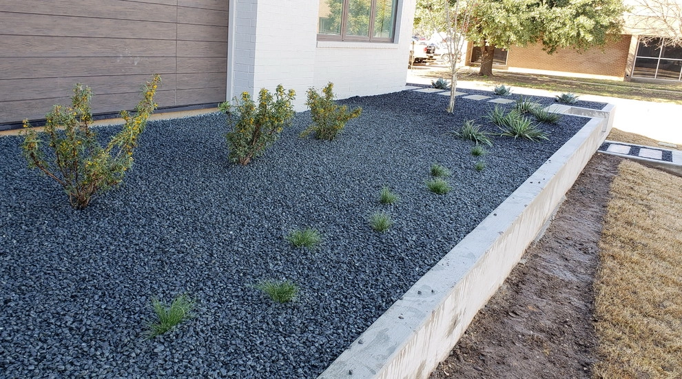 Modern but rooted in Texas by Happy Gardens - Photo 8