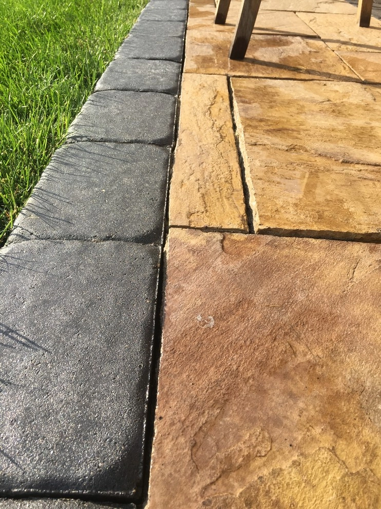 West Bay Woods Outdoor Living by Hardscape Contractors - Photo 5