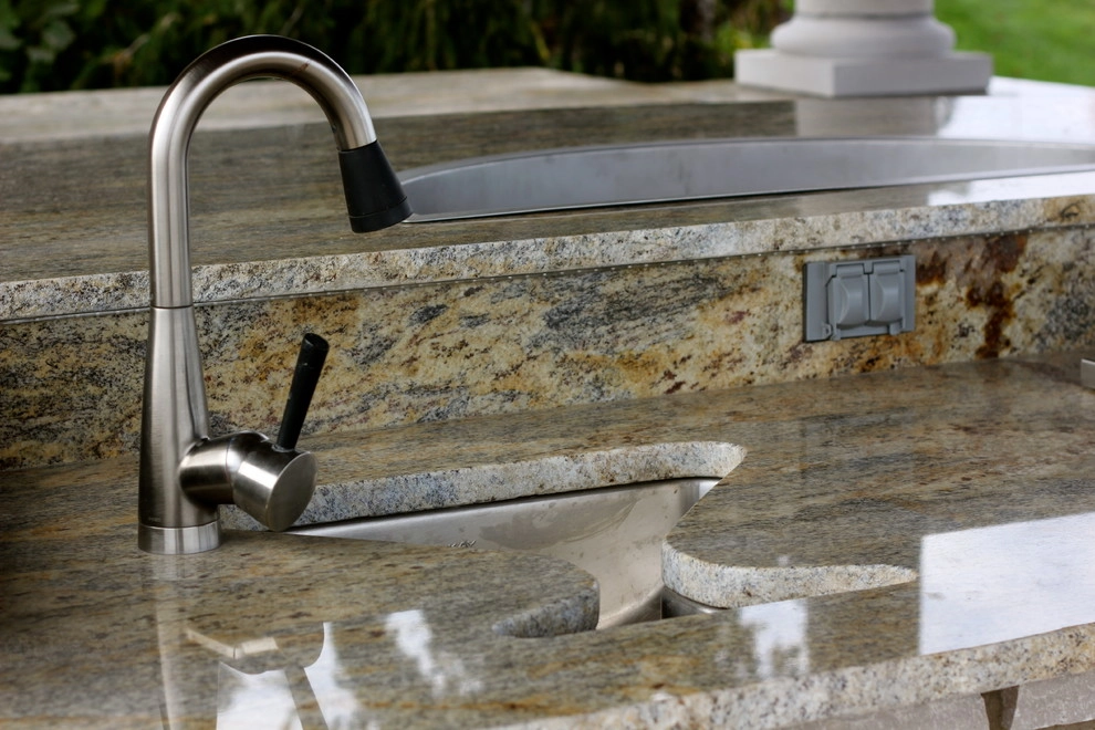 Bennington Stone Outdoor Kitchen by Hardscape Contractors - Photo 9